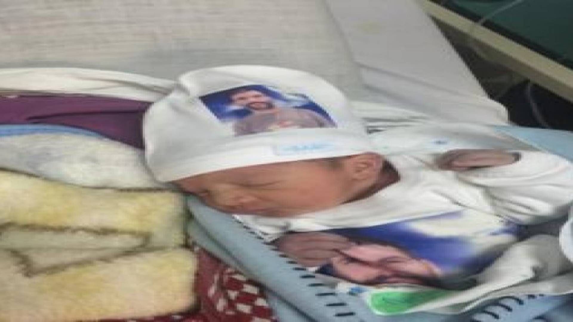 أسير فلسطيني يرزف بطفلة من خلال نطفة مهربة