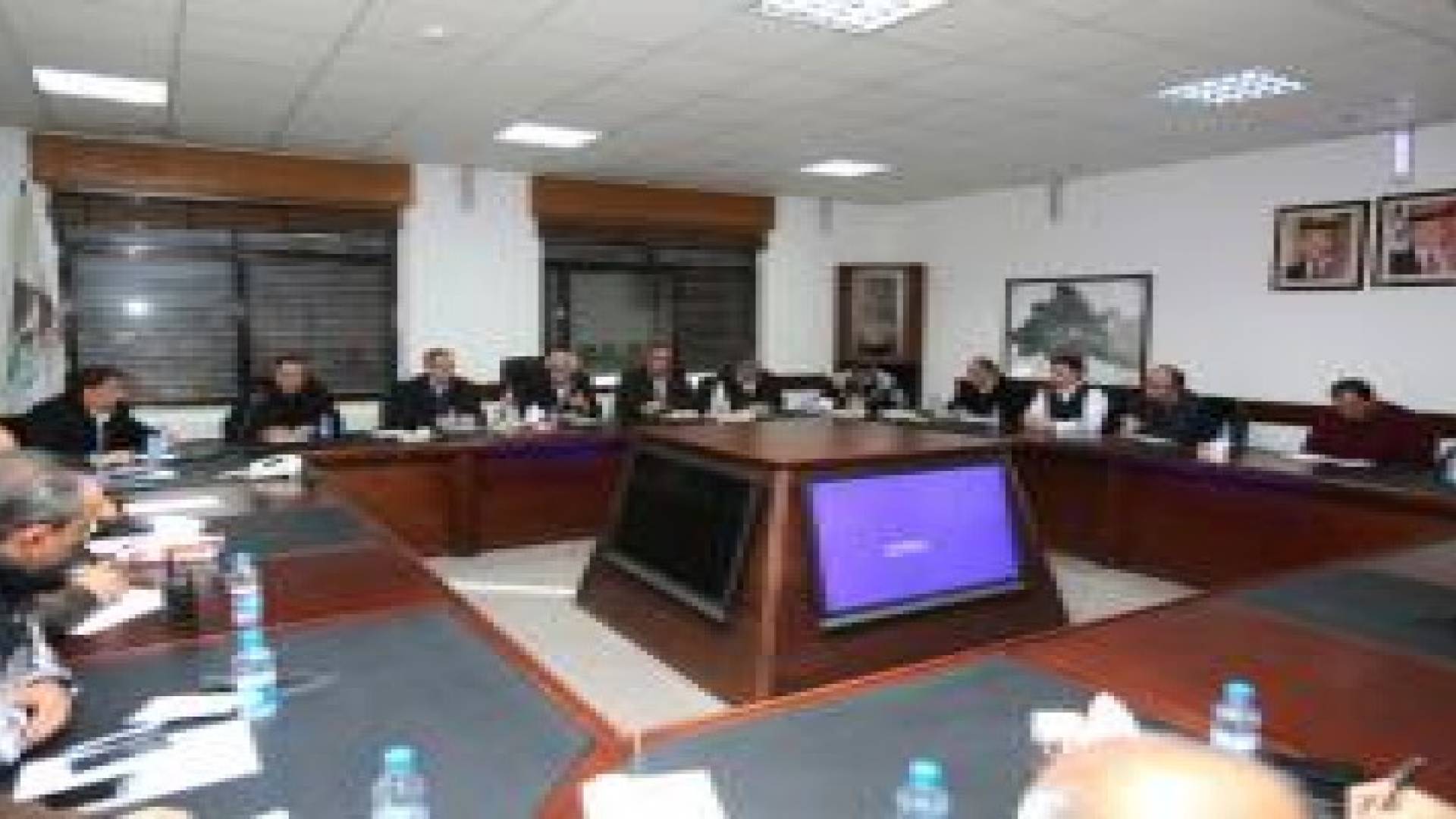 أمين عمان يقوم بجولة تفقدية ويترأس اجتماعا حول جهود الأمانة منذ صباح أمس