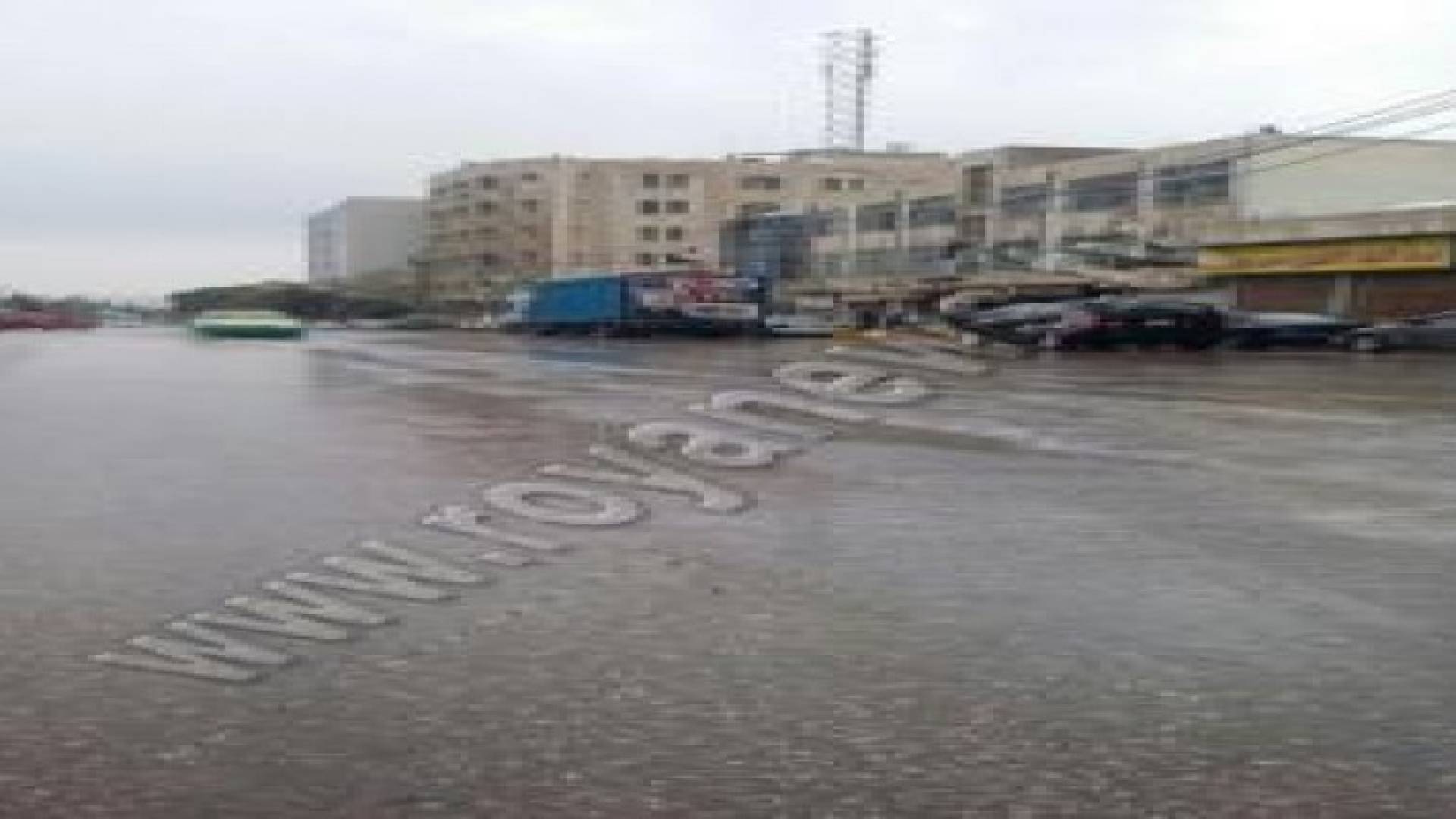 أجواء باردة نسبيا يوم الإثنين وتساقط زخات متفرقة من الأمطار