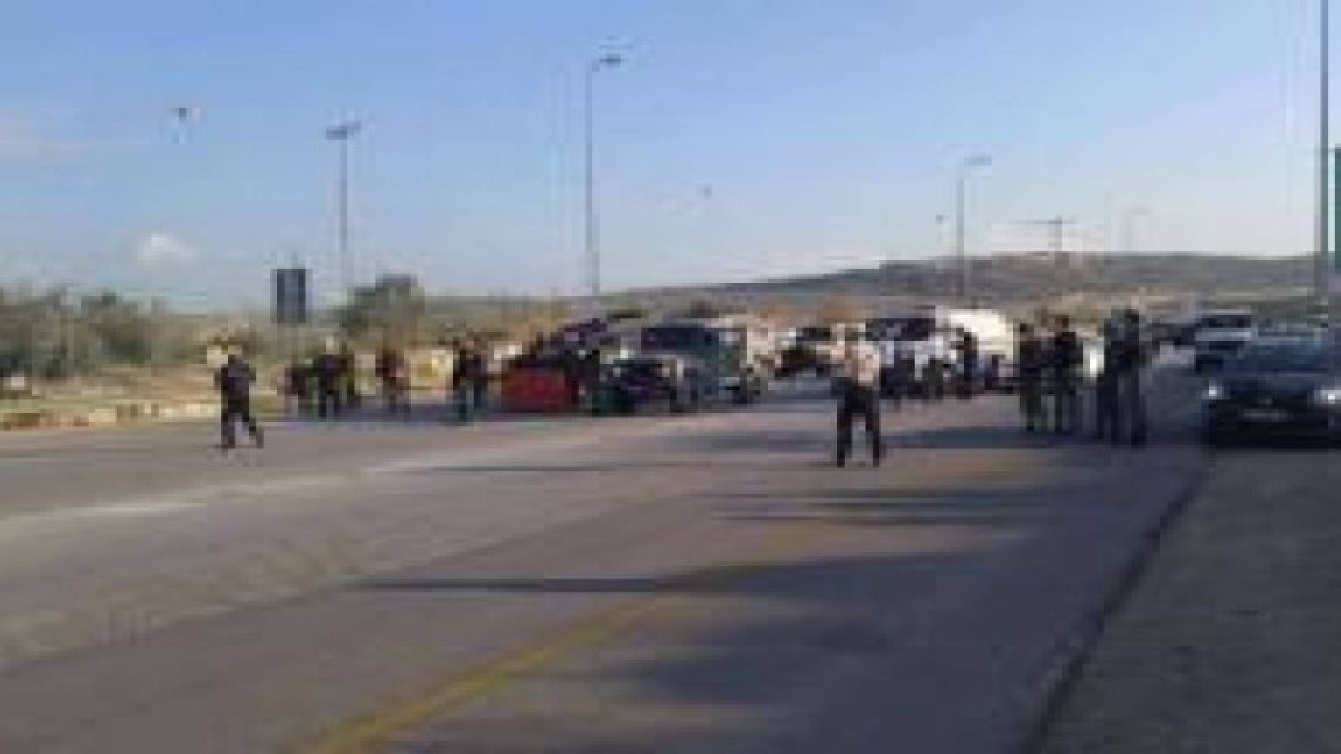 بالصور : استشهاد فلسطينية برصاص الاحتلال قرب قلقيلية بحجة محاولة الطعن