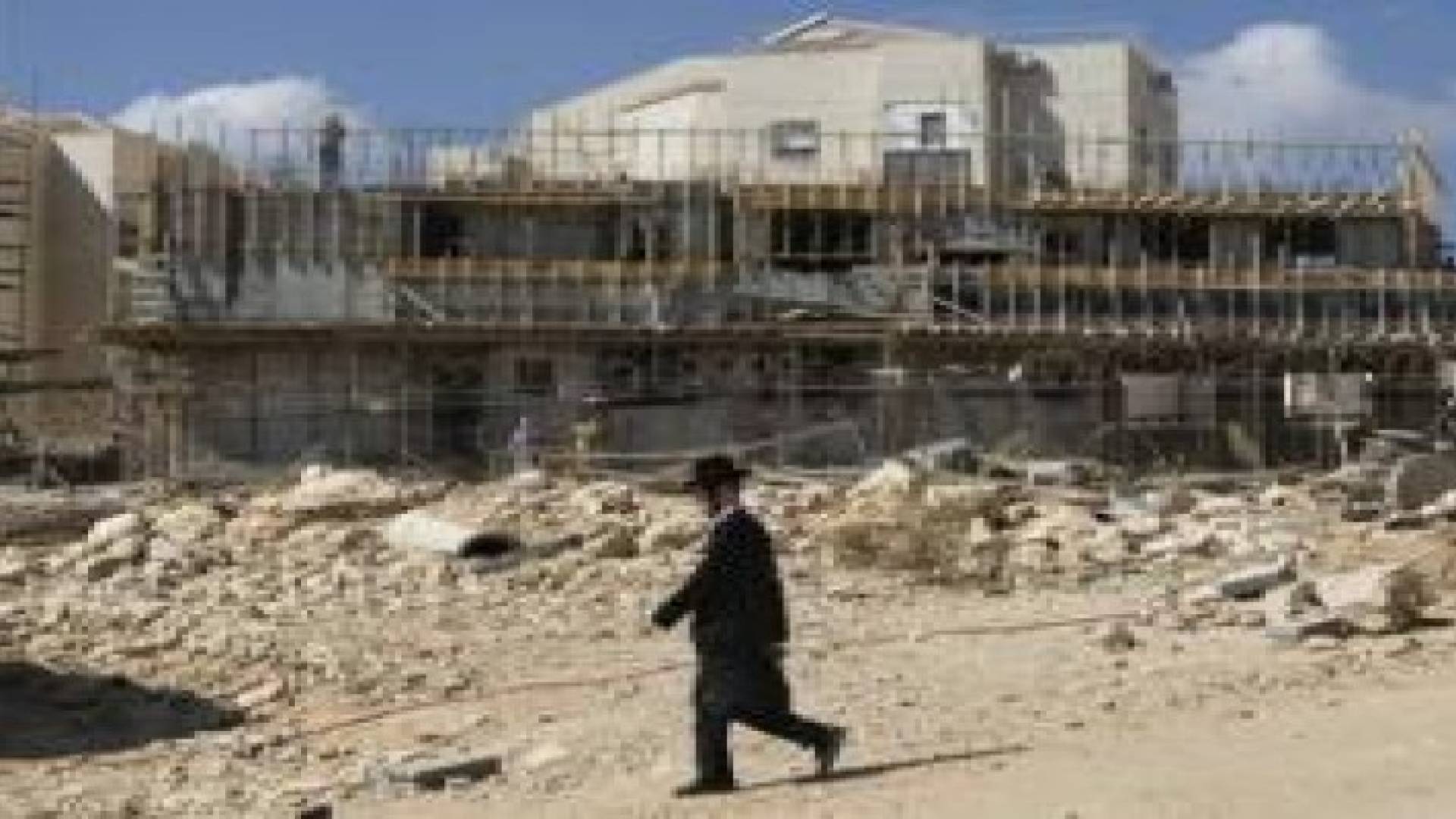 اقرار مشروع اسرائيلي لبناء آلاف الوحدات الاستيطانية في رام الله