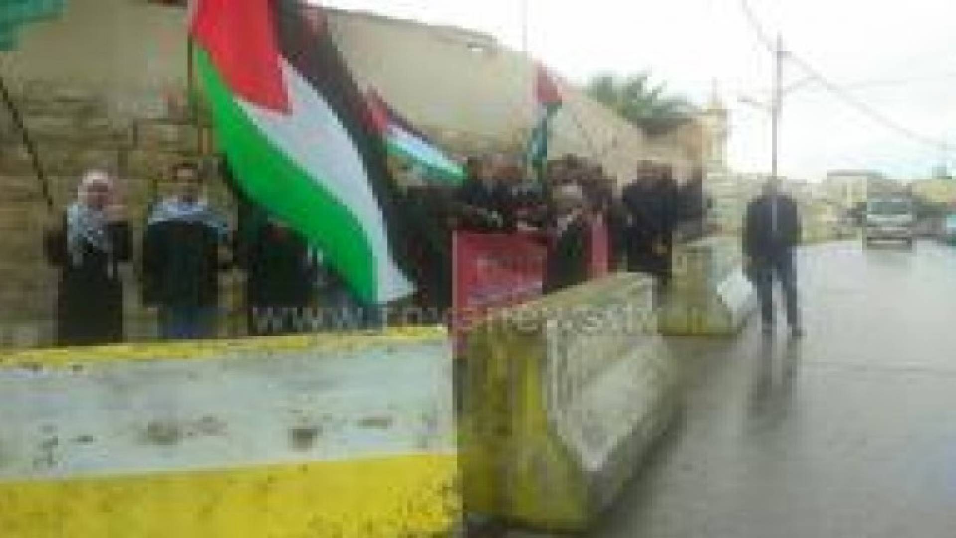 الأحزاب القومية واليسارية تعتصم امام مقر الامم المتحدة بعمان