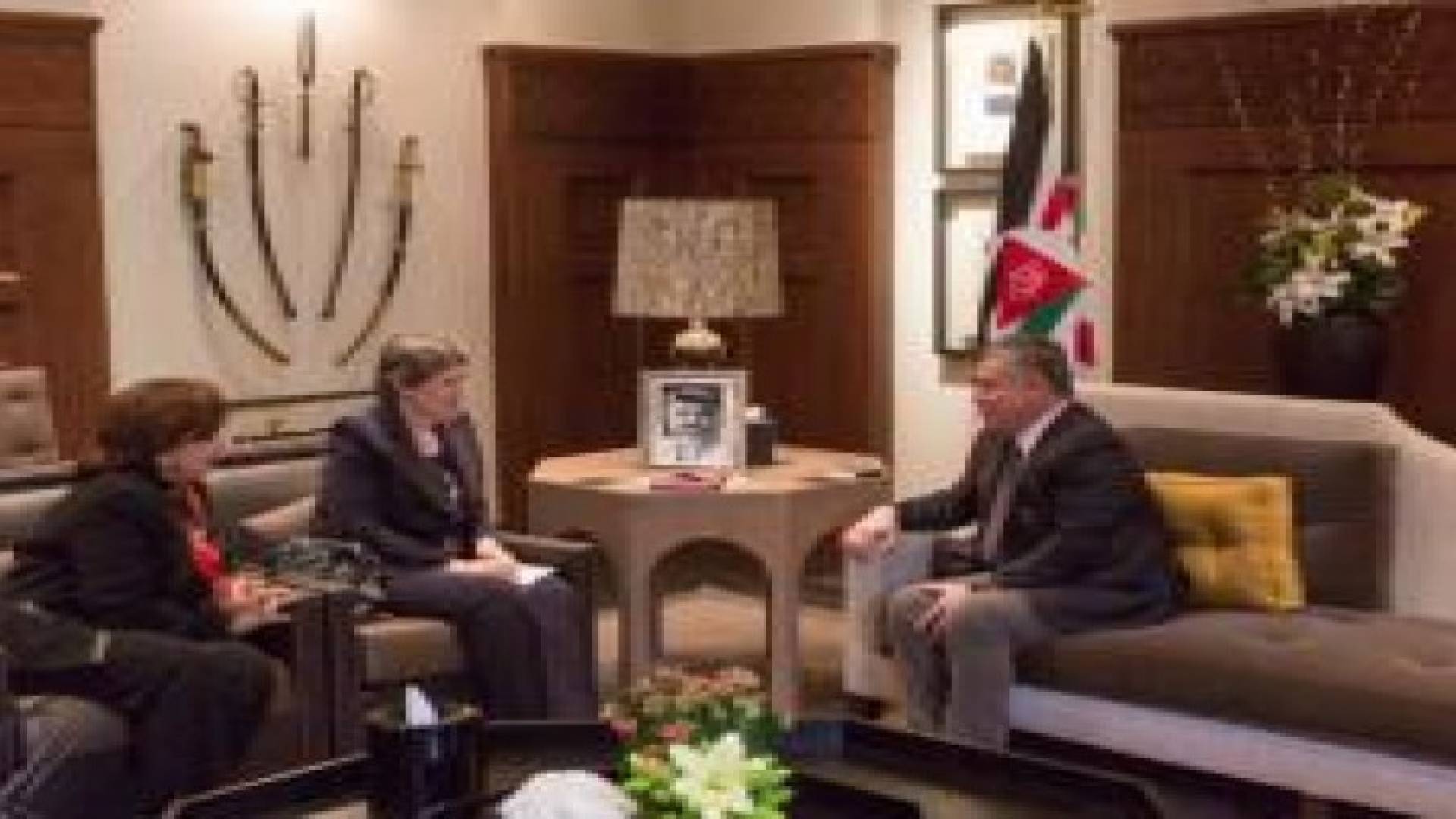 الملك يبحث مع مسؤولة أممية سبل دعم الأردن لتحمل أعباء استضافة اللاجئين السوريين