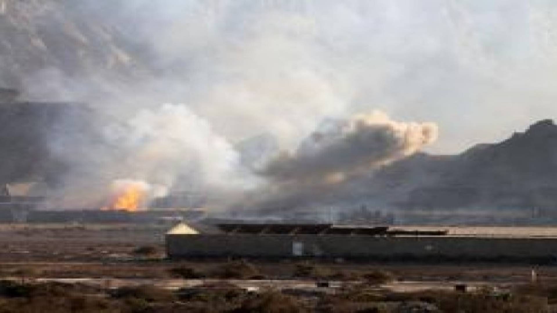 طيران التحالف يقصف مواقع المتمردين في تعز