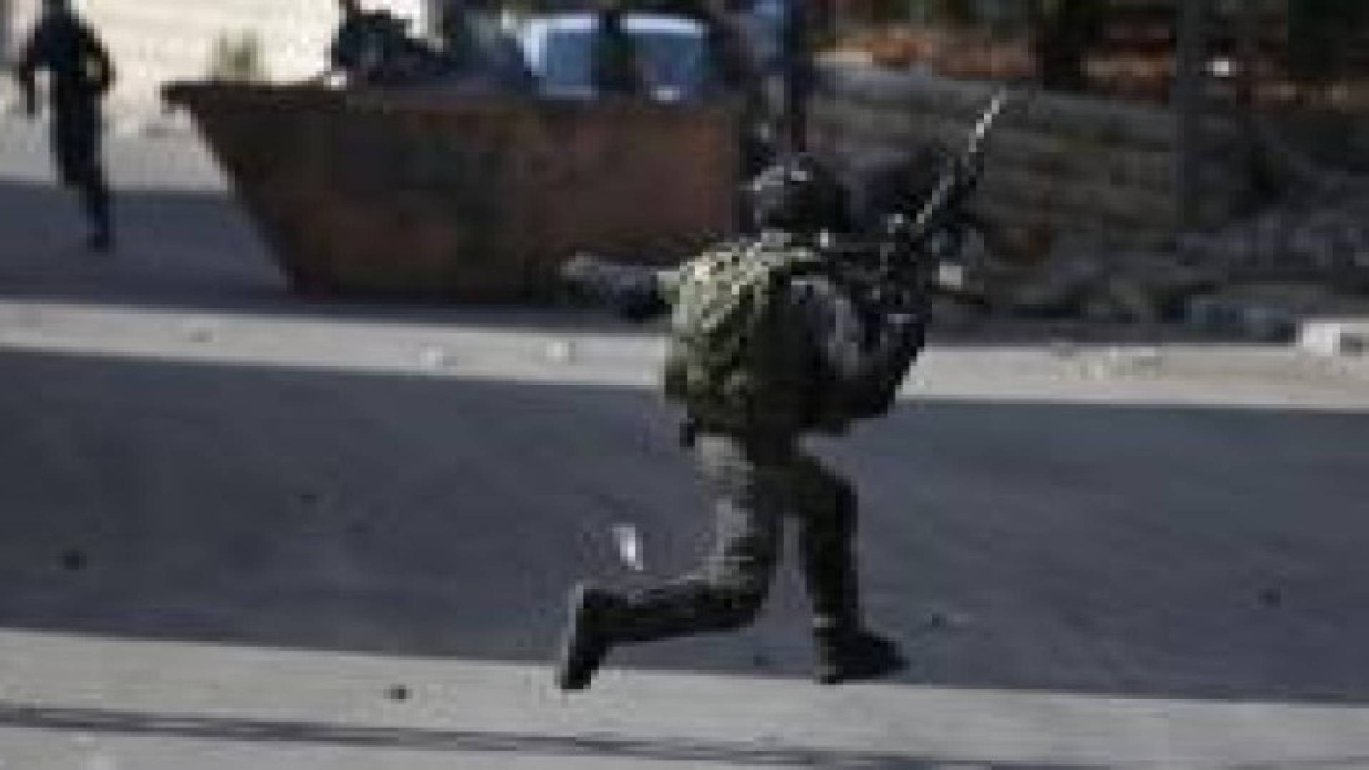 إصابة جندي من جيش الاحتلال بقنبلة محلية الصنع في مواجهات رام الله