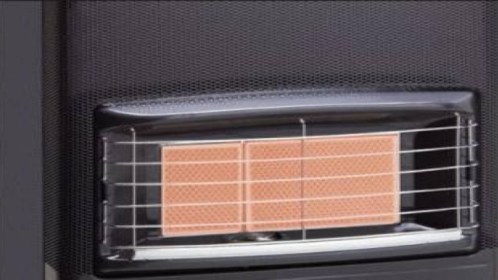 جرش: وفاة طفلين اختناقا ( بغاز مدفأة ) واصابة الثالث بحالة حرجة