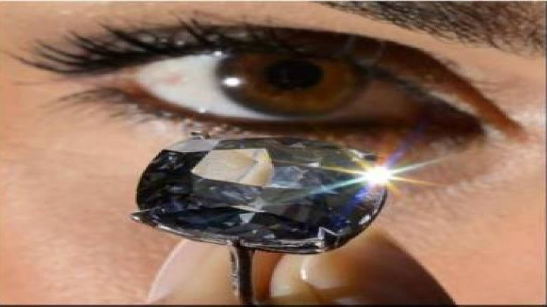 ملياردير يشترى أغلى ألماسة في العالم ليهديها لابنته ذات الـ 7 أعوام