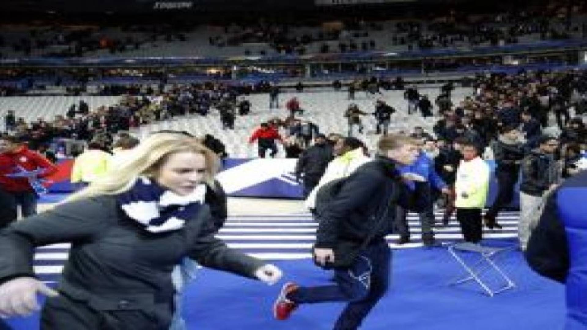 بالصور والفيديو: فوضى بعد انفجارات واطلاق نار خلال مباراة فرنسا وألمانيا في باريس