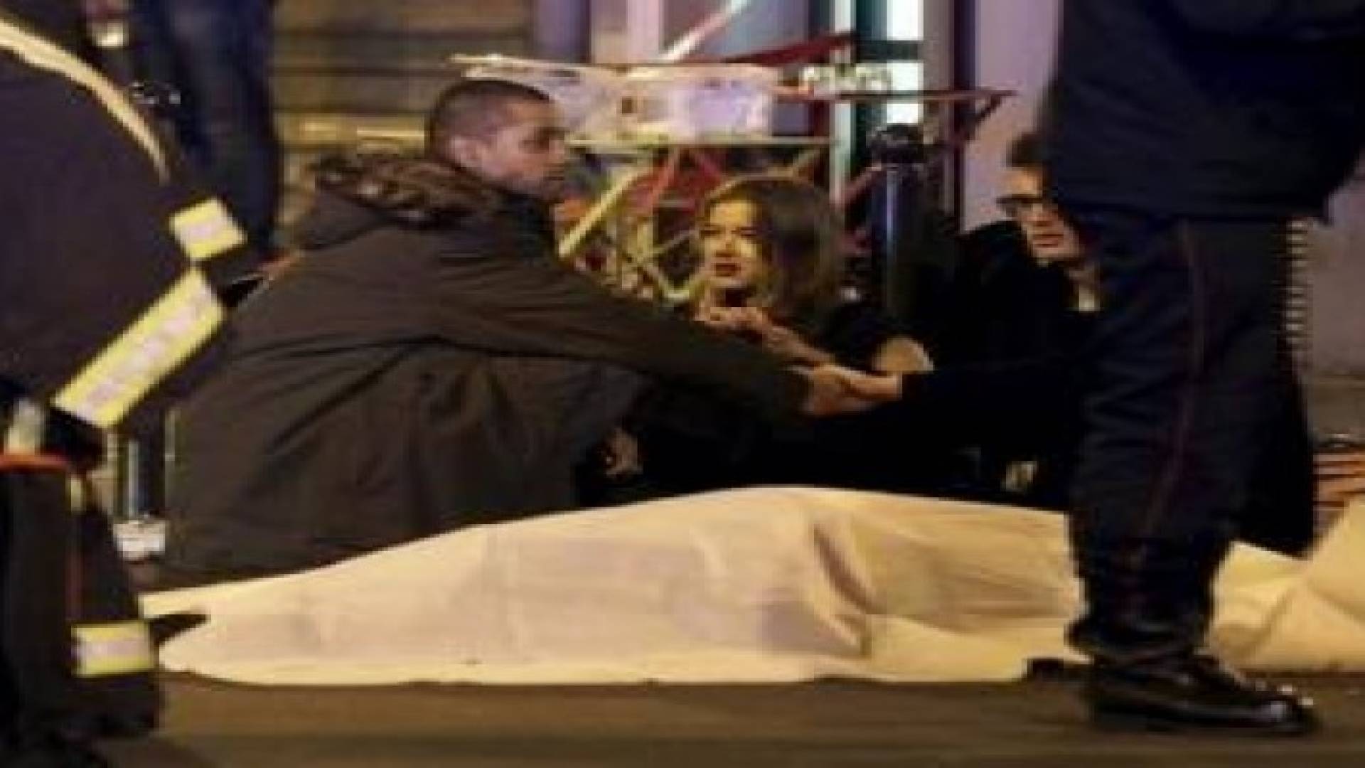 CNN : شاهد عيان يروي تفاصيل احتجاز 100 رهينة في باريس