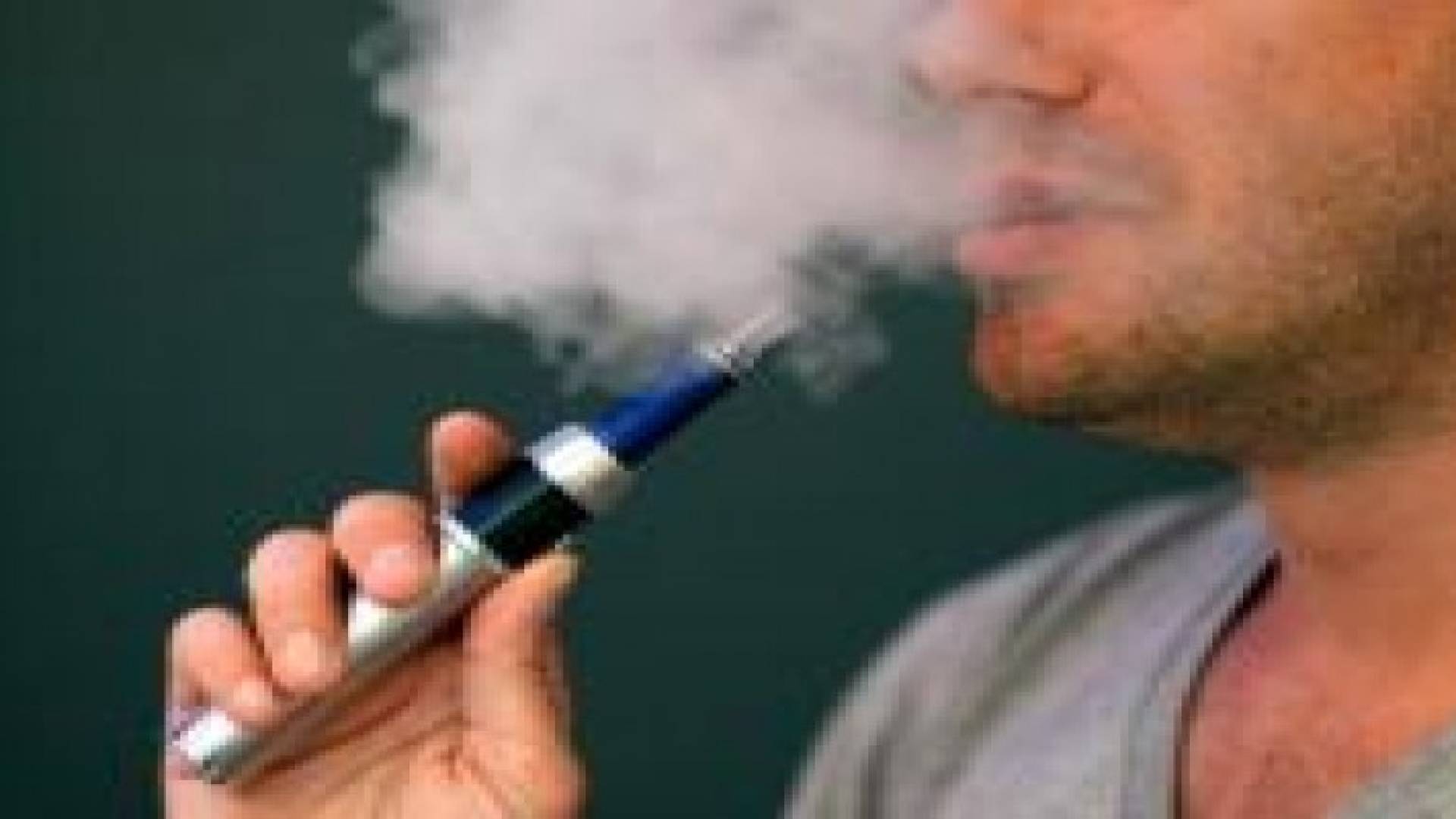 السيجارة الإلكترونية ليست حلا للإقلاع عن التدخين‬