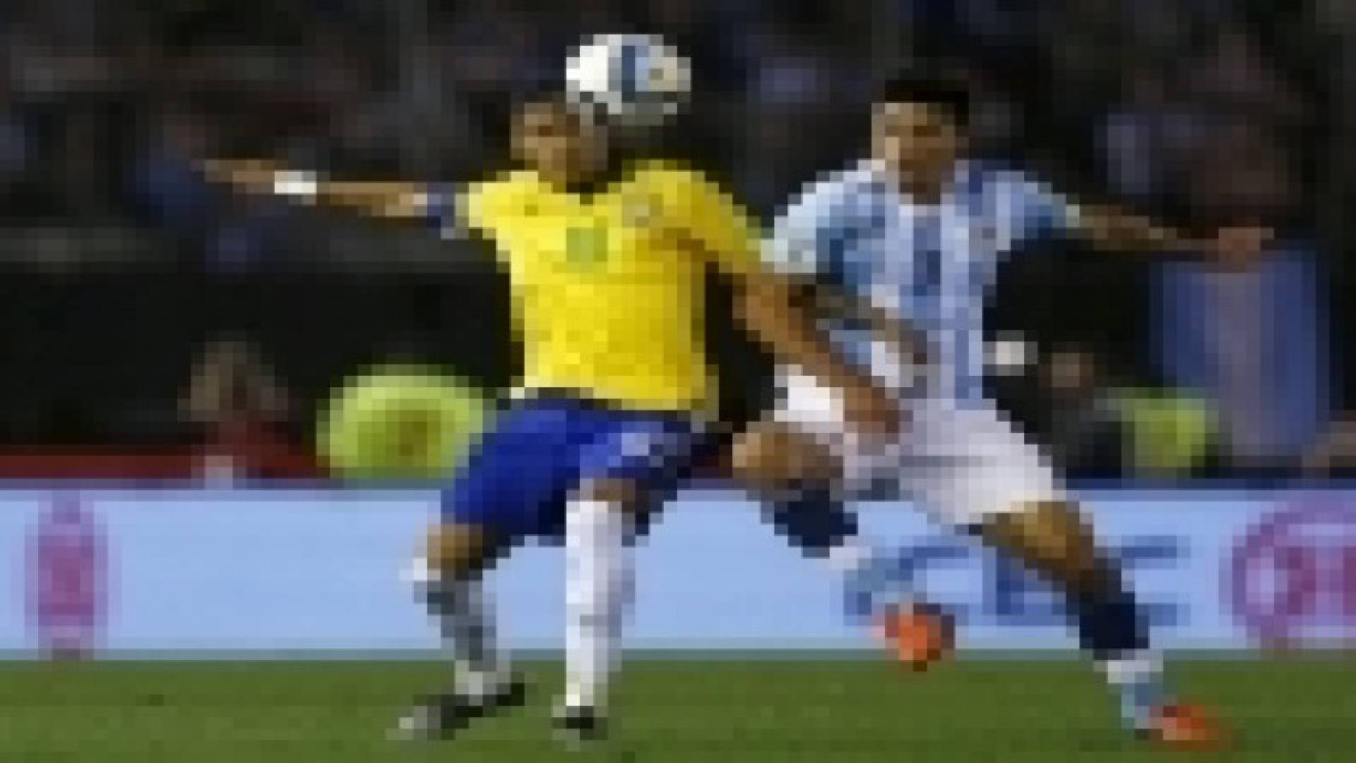 الأرجنتين تتعادل مع البرازيل وتبقي بلا فوز في تصفيات كأس العالم