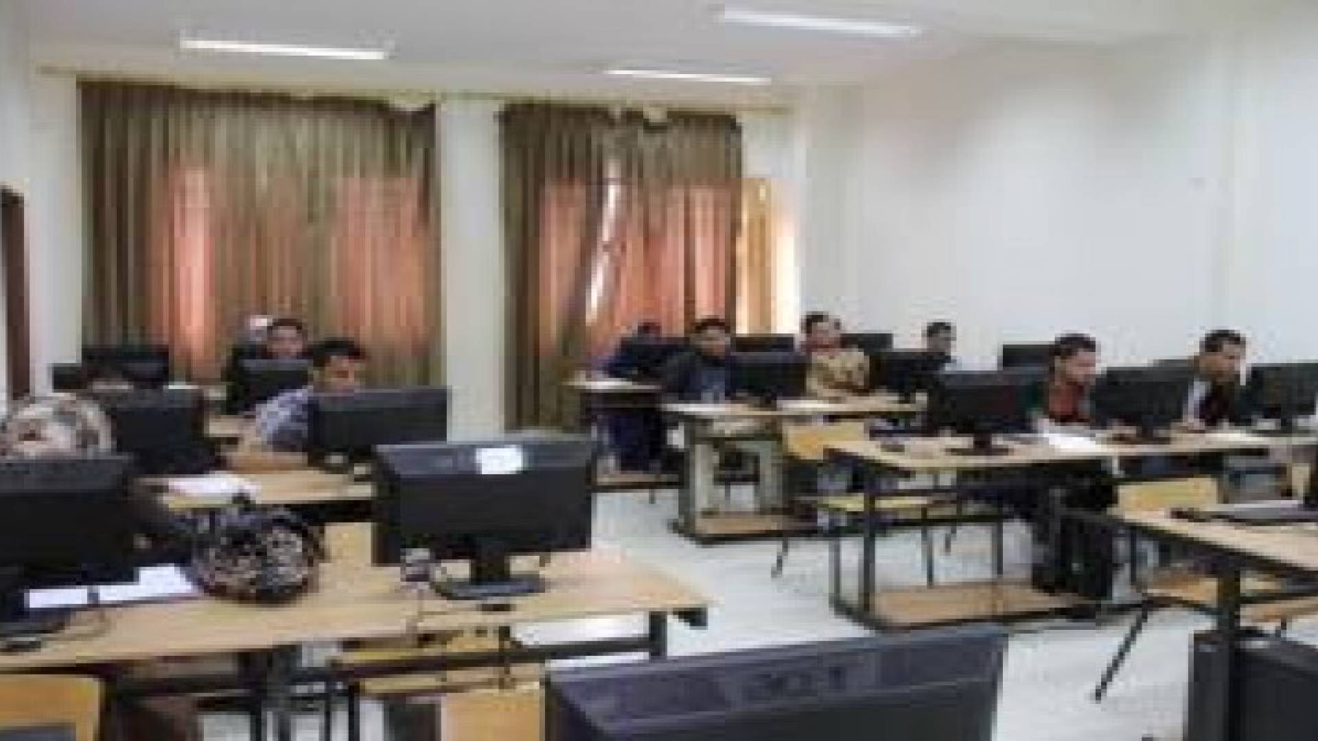 75 الف طالب وطالبة يتوجهون غدا لاداء امتحان الكفاءة الجامعية