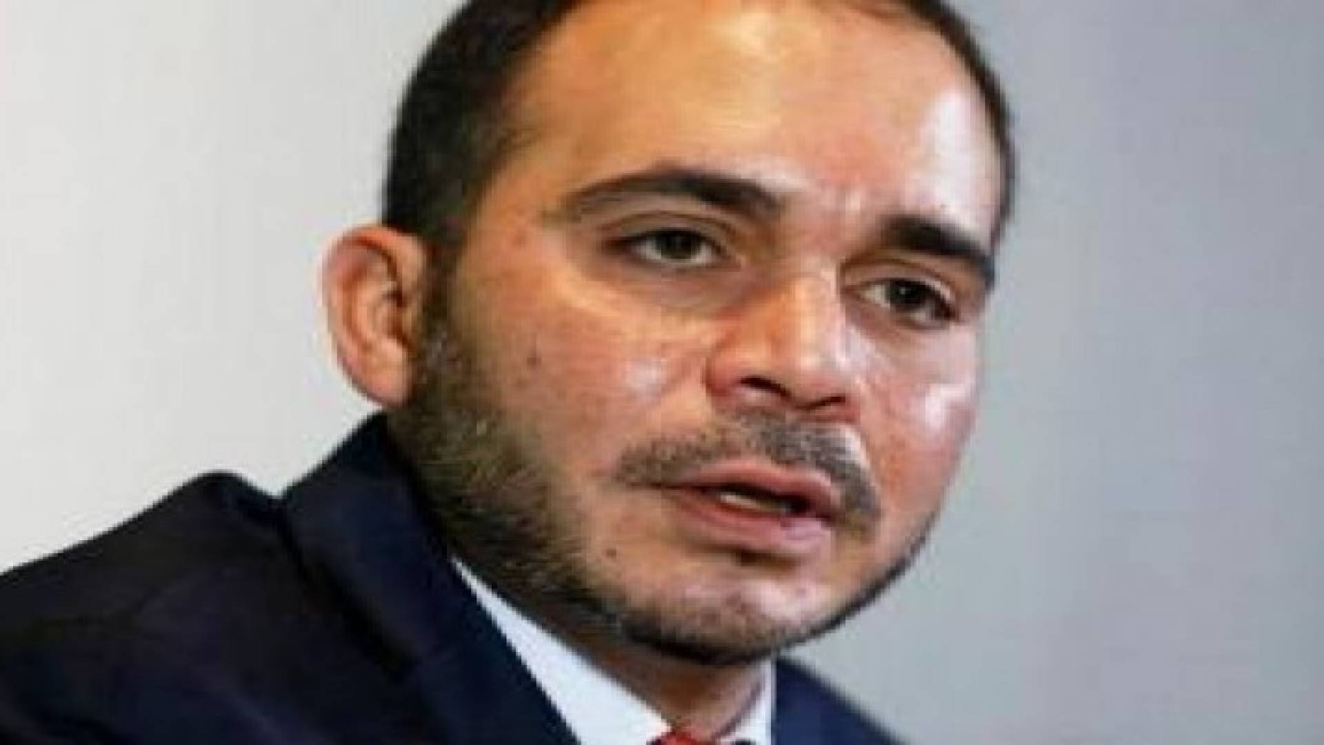 الأمير علي : نقف صفا واحدا مع الشعب الفرنسي