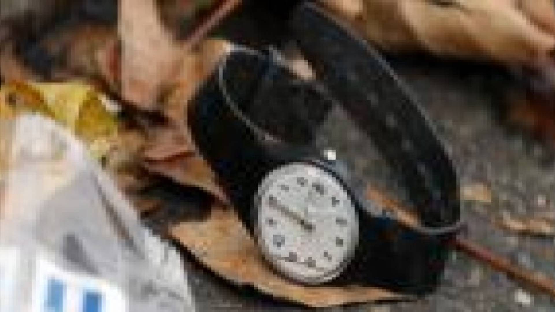 وزير يوناني: جواز السفر السوري الذي عثر عليه في أحد مواقع هجمات باريس يعود للاجئ