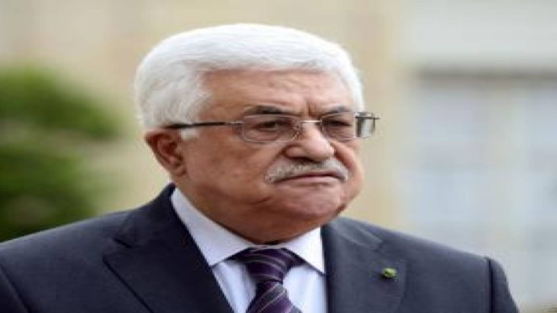 الرئيس الفلسطيني يدين هجمات باريس الارهابية