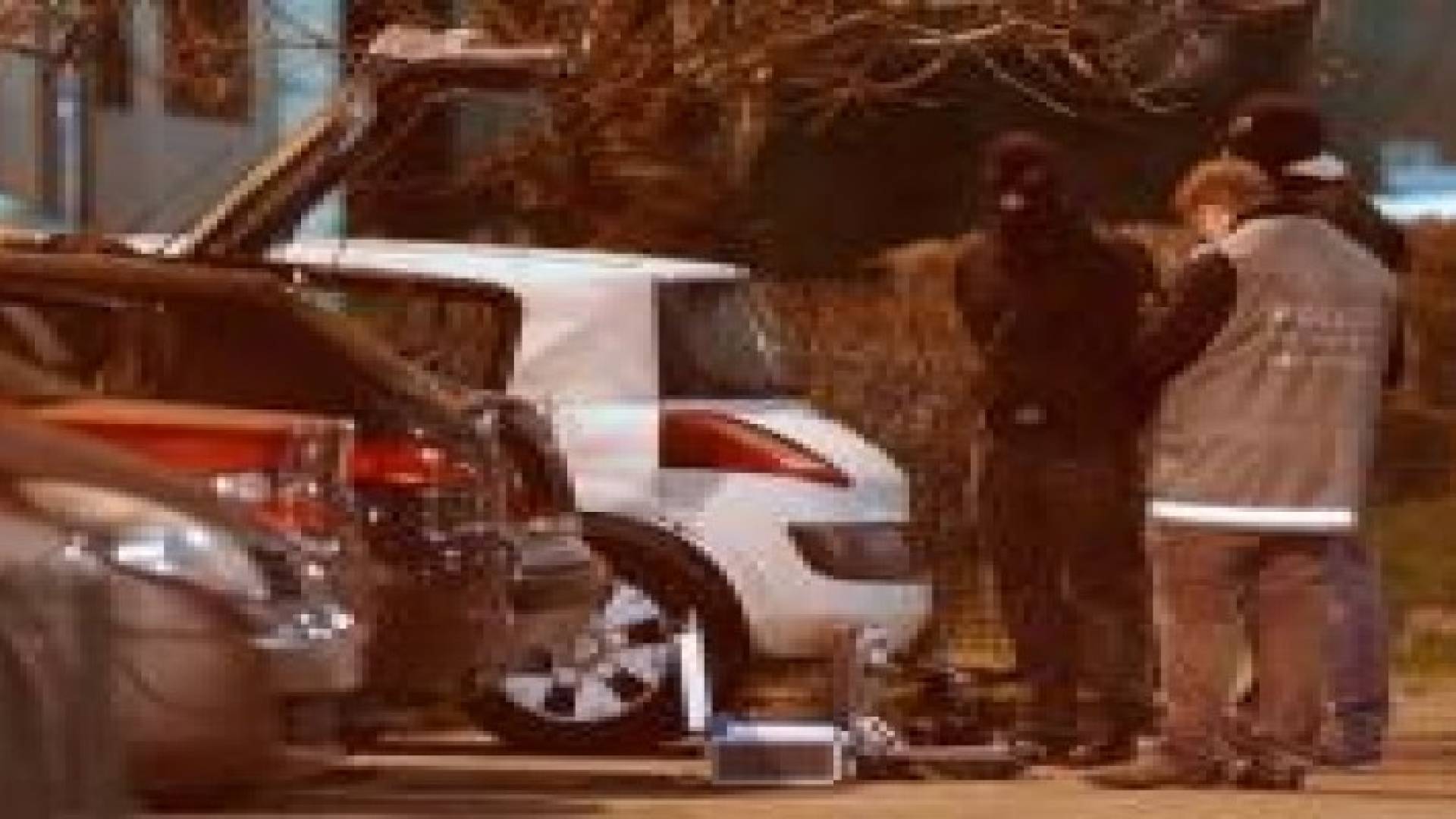 الشرطة الفرنسية: العثور على سيارة استخدمت في الاعتداءات في ضاحية باريس الشرقية