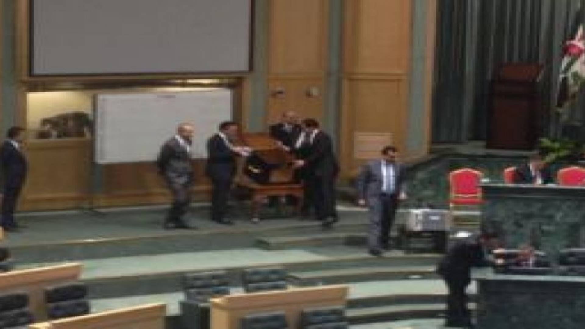 المهندس عاطف الطراونة رئيسا لمجلس النواب في دورته العادية الثالثة