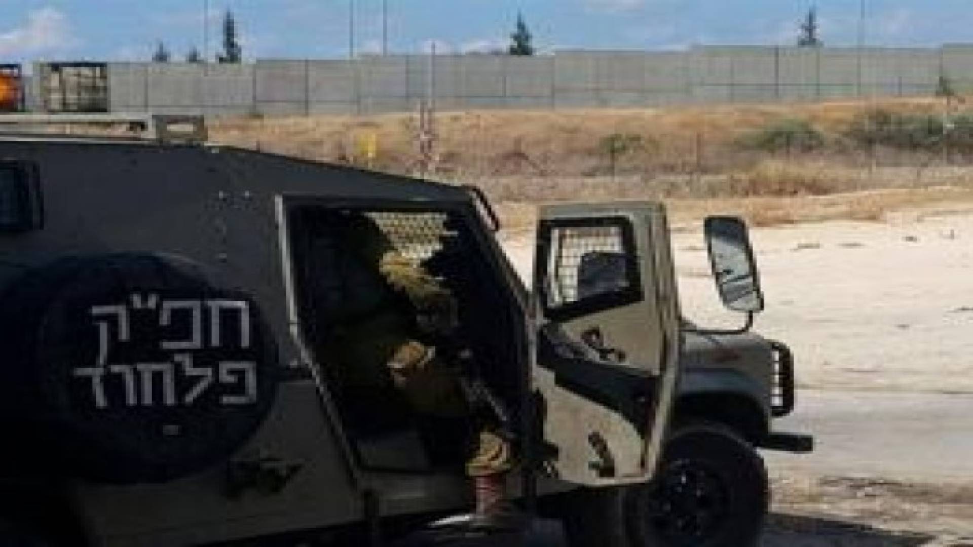 سيارة عسكرية اسرائيلية تدهس طفلا شمال غرب القدس