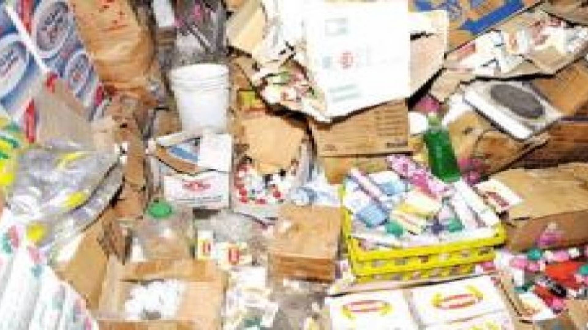 اتلاف طنين من المواد الغذائية تسرب لها مواد كيماوية