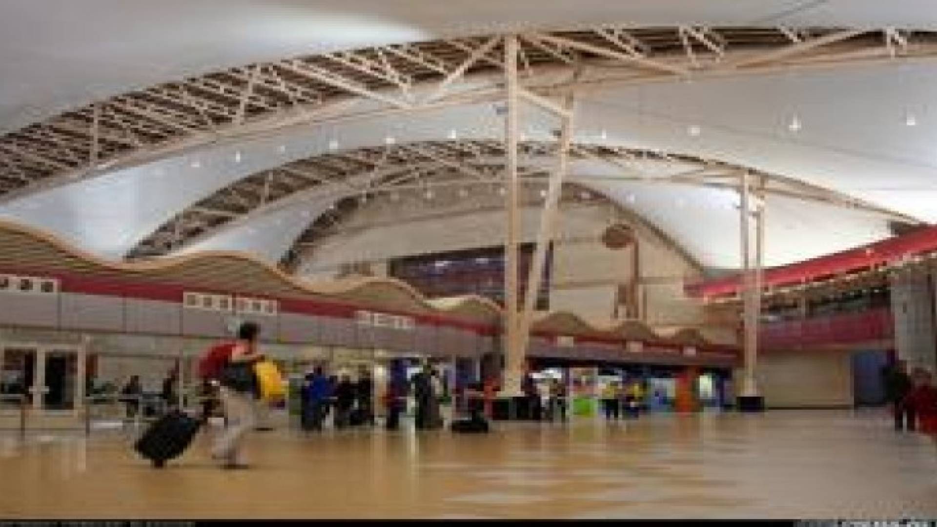 مصر تحتجز اثنين من موظفي مطار شرم الشيخ بشأن سقوط الطائرة الروسية