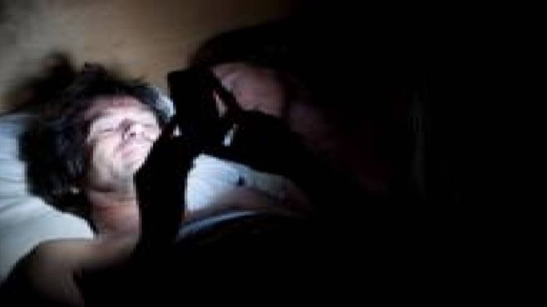 علماء: الأجهزة الالكترونية تحطم العلاقات الزوجية