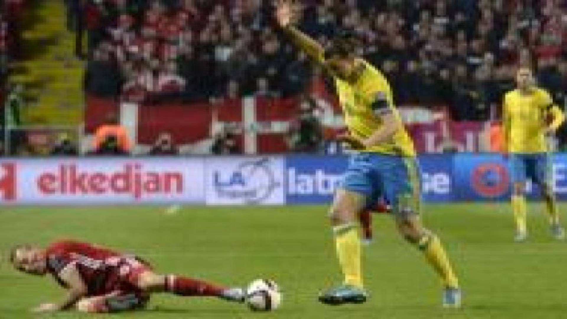 السلطان إبرا يقود السويد إلى "يورو 2016"