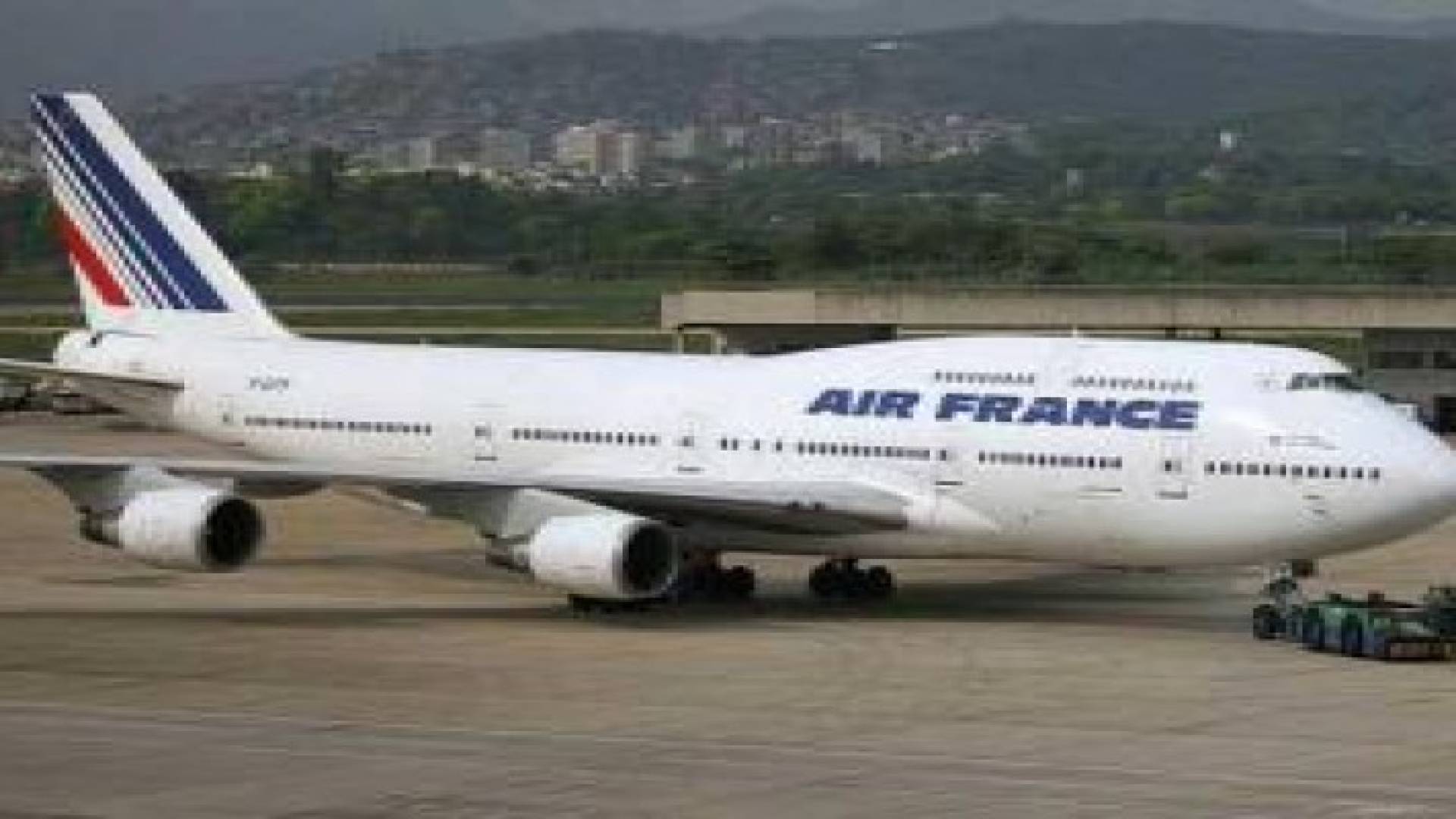 هبوط اضطراري لطائرة فرنسية في كندا بعد التهديد بوجود قنبلة