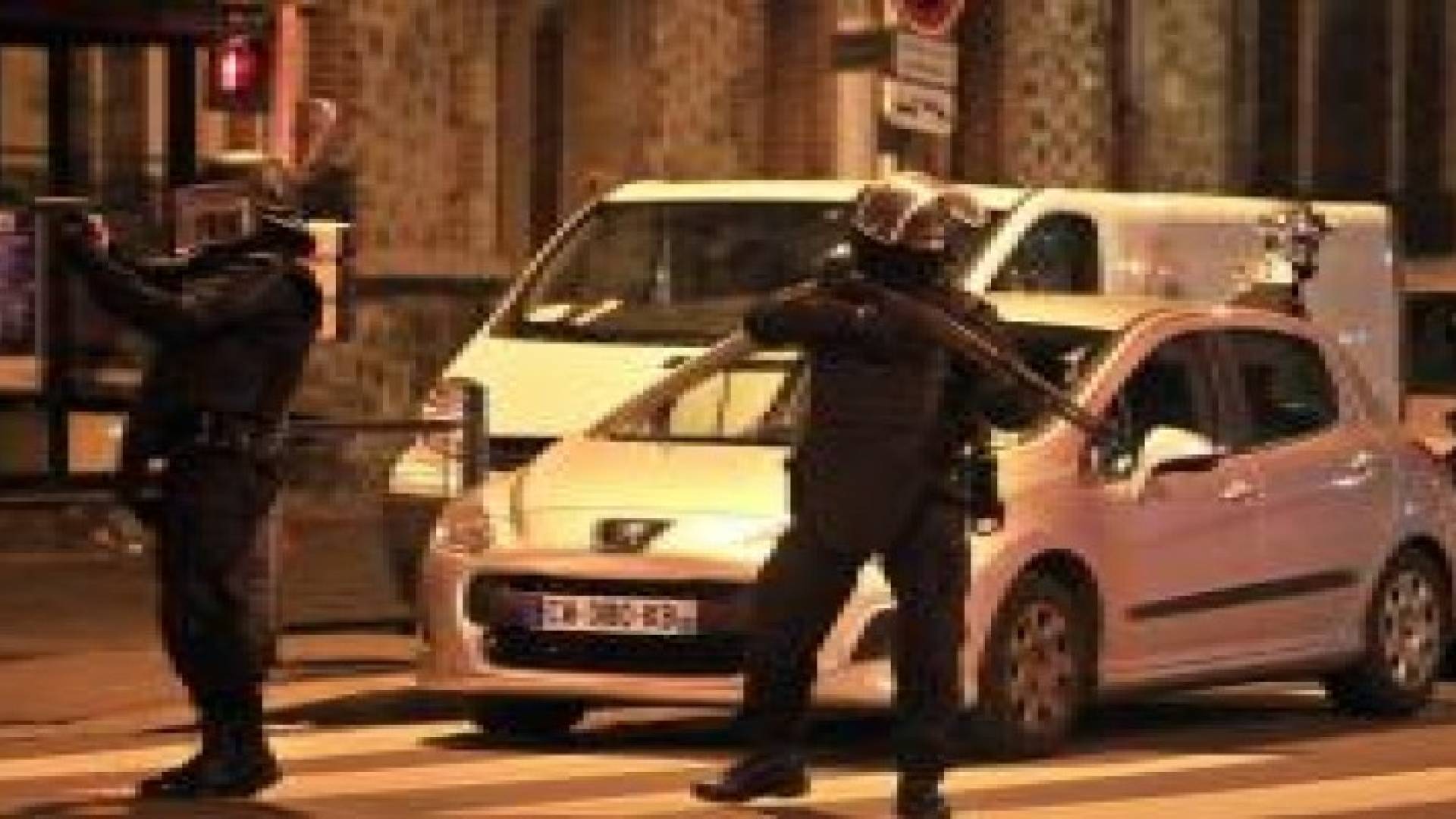 انتحارية "سانت دوني" قد تكون زوجة مدبر هجمات باريس