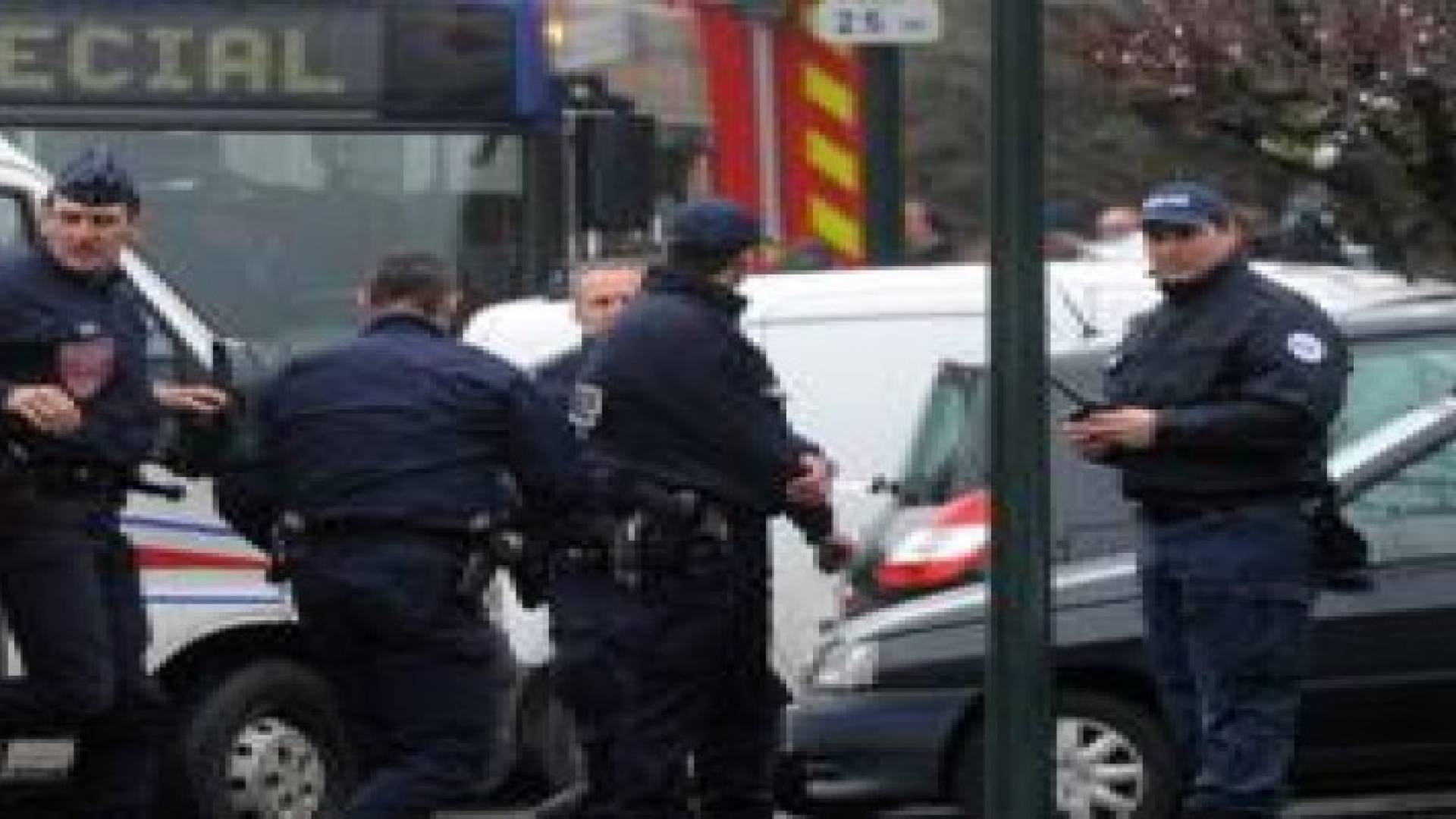 تحديث : مقتل واعتقال 11 شخصا في مداهمة شمال باريس