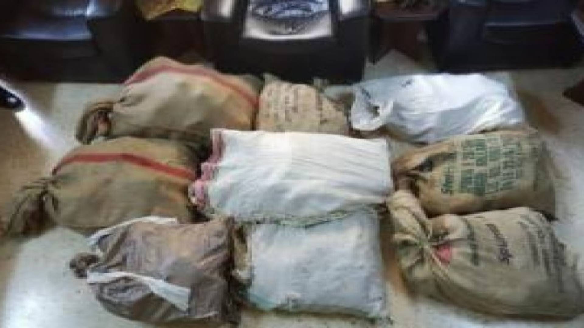 بالصور: ضبط مخدرات في عملية مشتركة بين الأمن والجيش