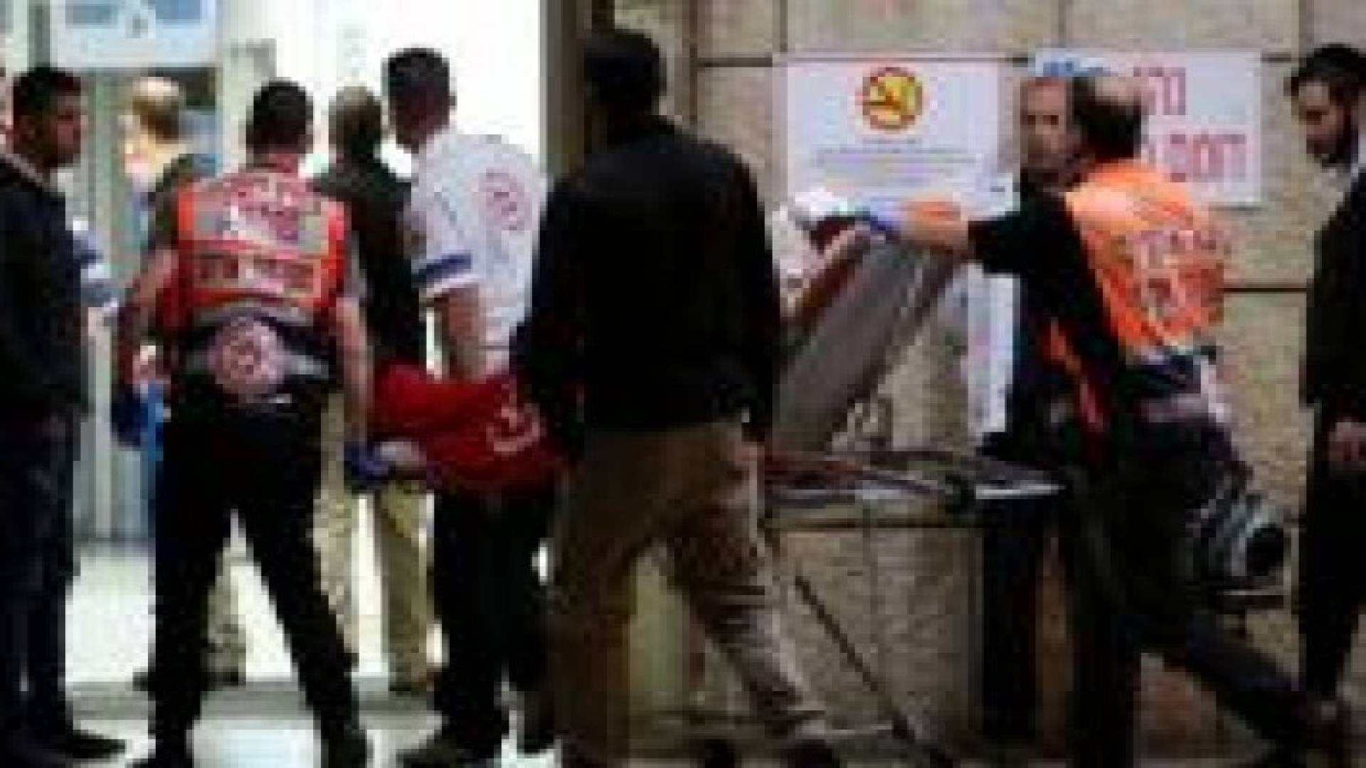 بالفيديو: مقتل مستوطنين اثنين واصابة ثالث في عملية طعن بتل أبيب