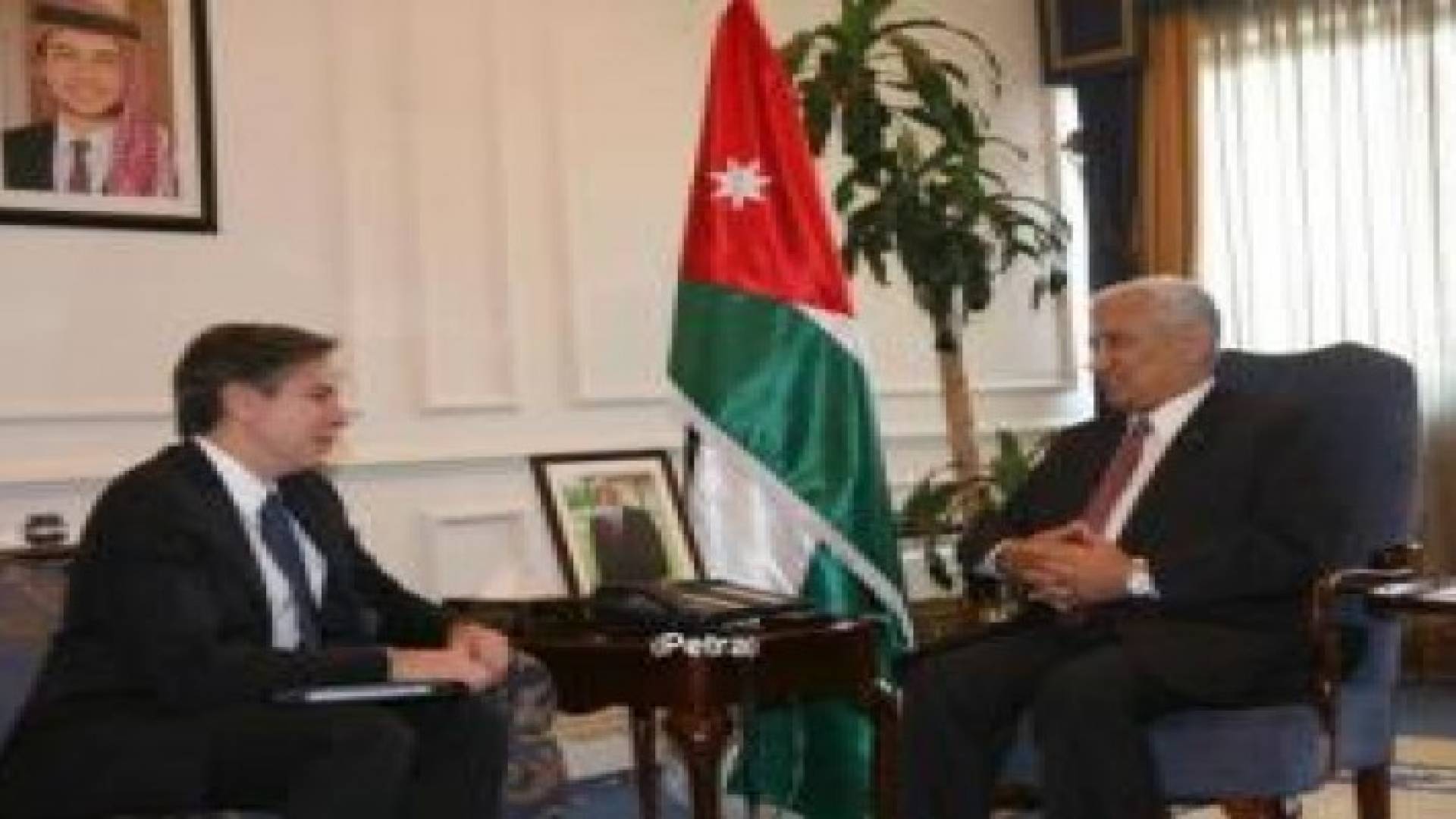 النسور: نحتاج بناء 500 مدرسة جديدة لاستيعاب اللاجئين