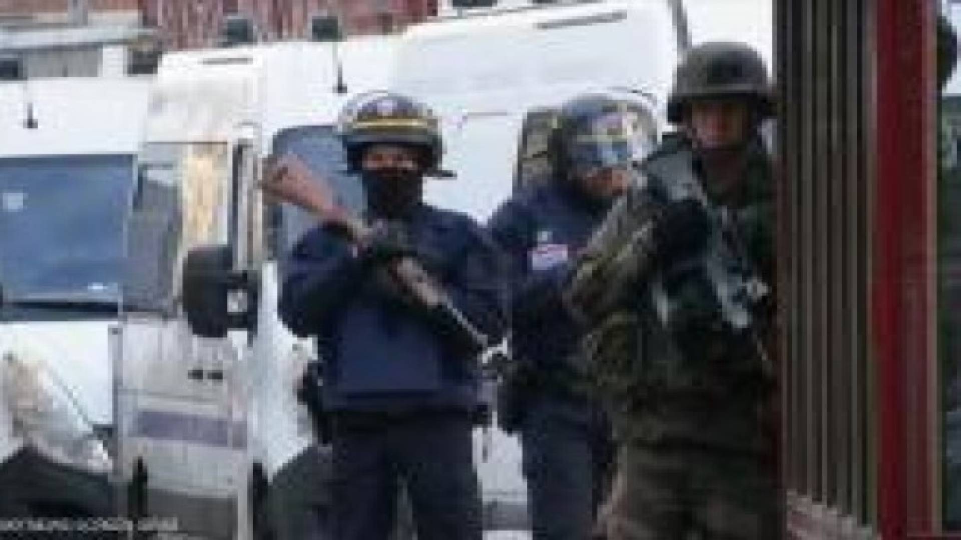 مسؤولون: 4 من منفذي هجمات باريس على قوائم أميركية