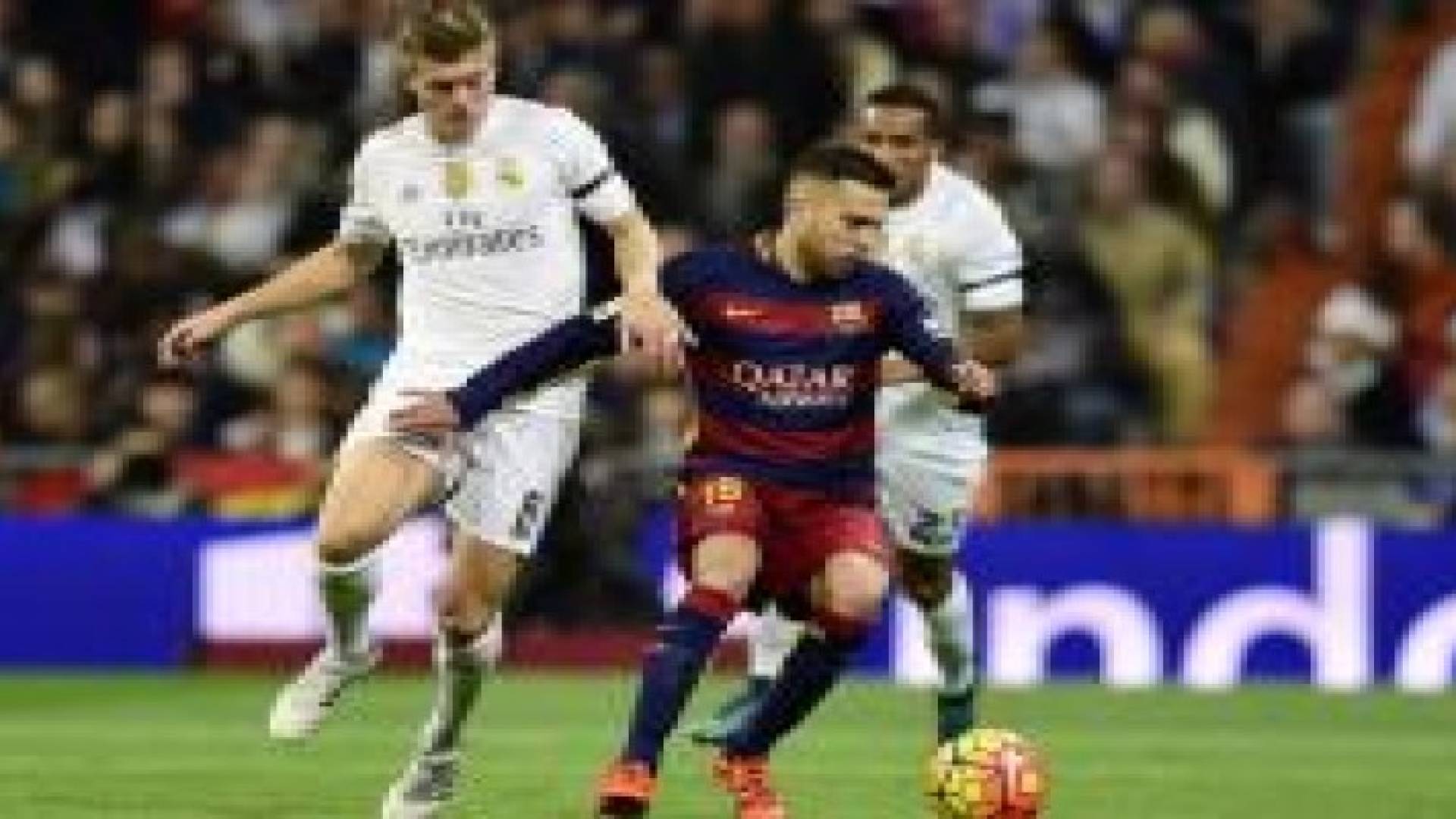 البرشا يكشف الريال باربعة أهداف وسط مدريد.. صور