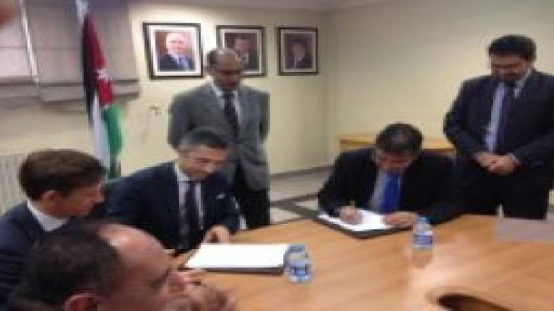 توقيع اتفاقية شراء الطاقة لمشروع الخلاي الشمسية