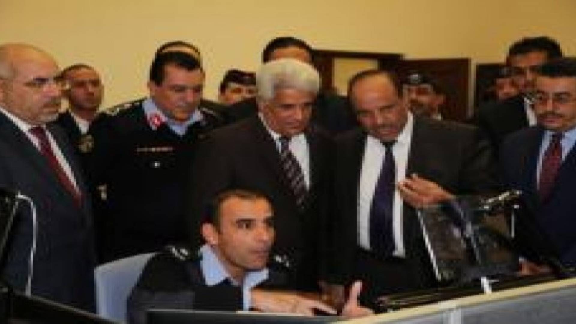 وزير الداخلية يبحث تبادل الخبرات التدريبية الشرطية مع ليبيا