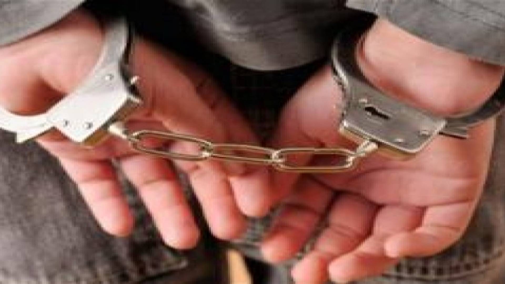 عمان: ضبط شاب قام بأعمال منافية للآداب بالطريق العام