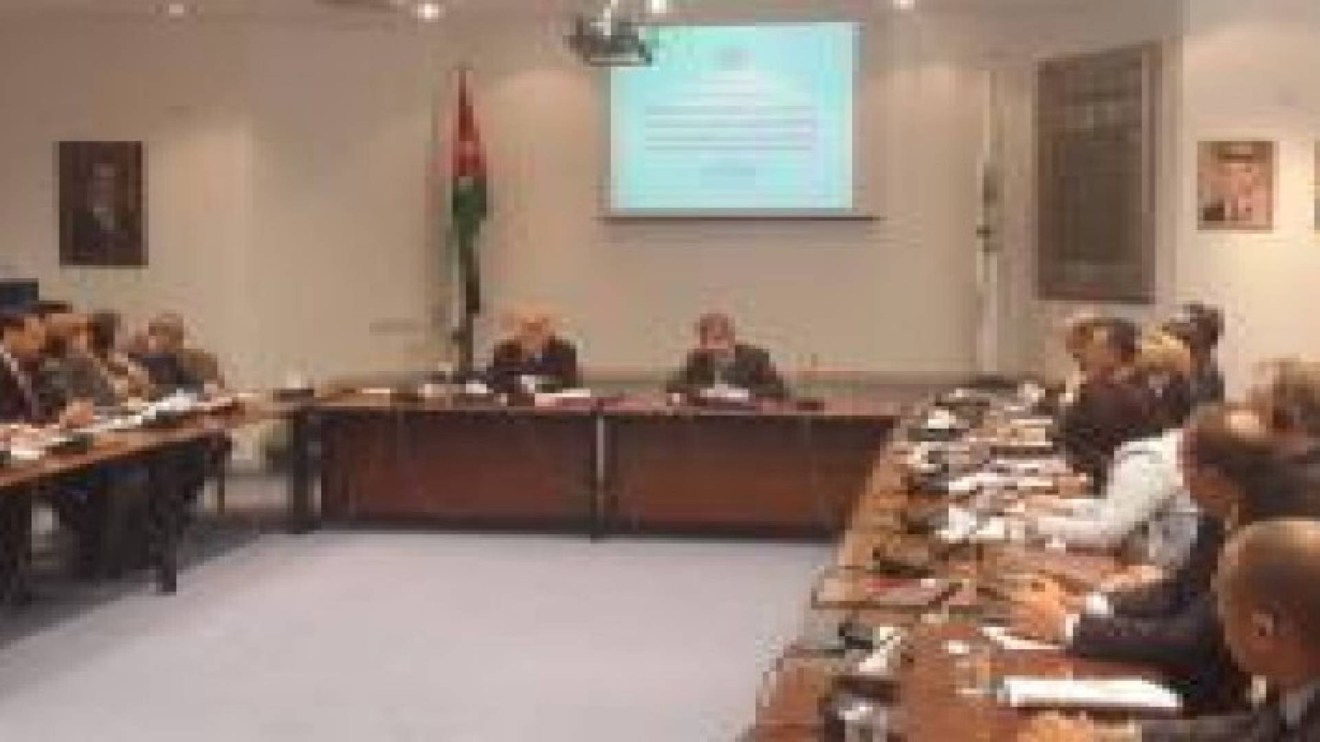 الامير الحسن يؤكد أهمية القاعدة المعرفية في صياغة السياسات