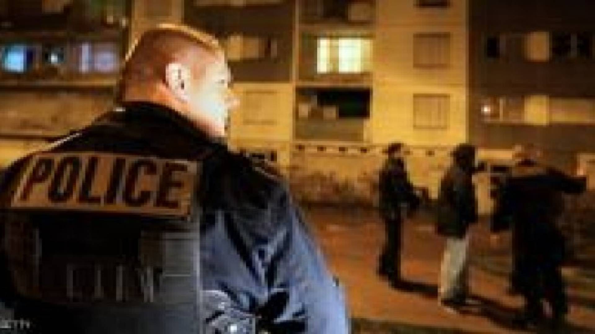 مسلحون يحتجزون رهائن شمال فرنسا