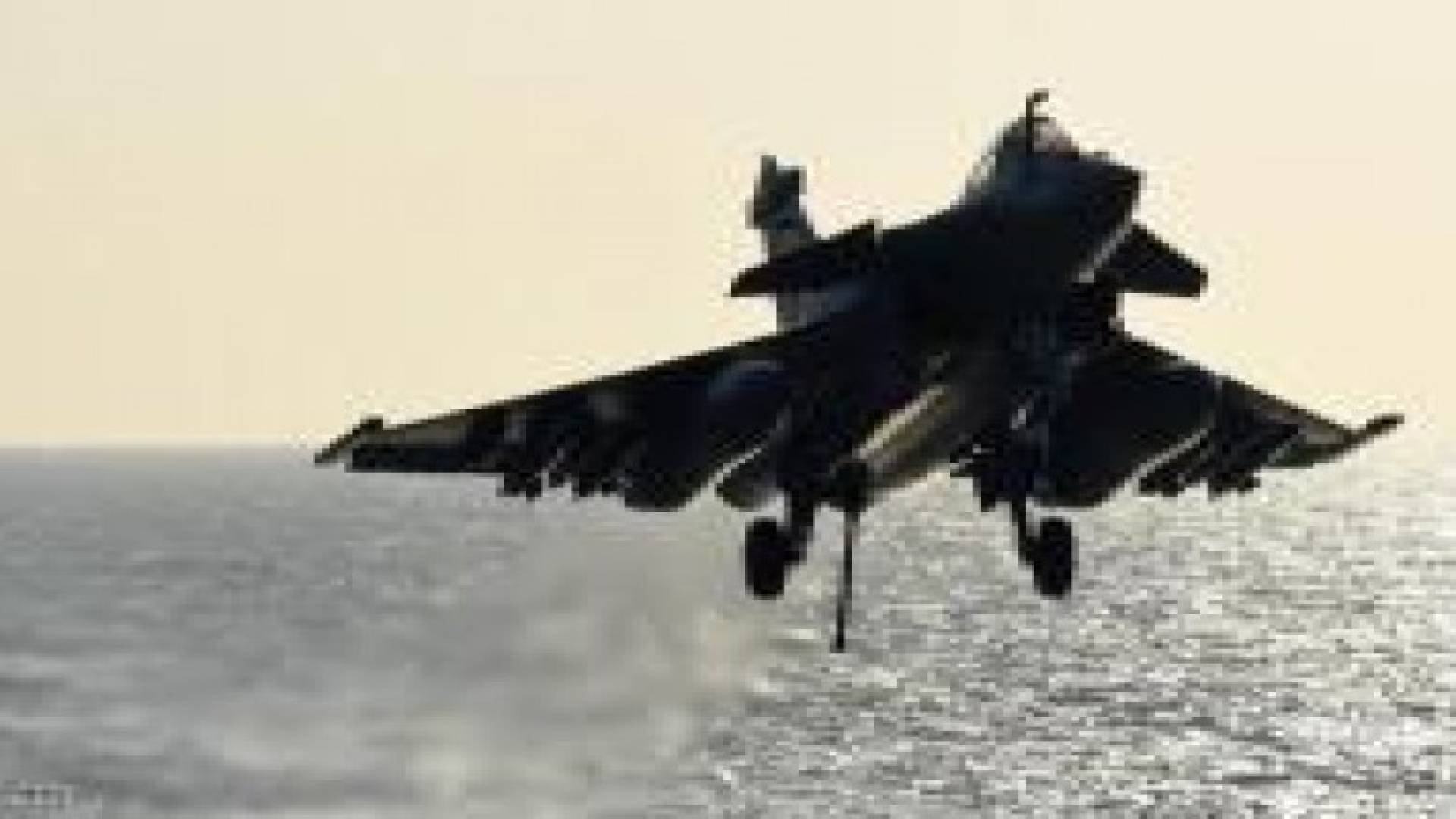 الطيران الفرنسي يدمر مقر قيادة لداعش الارهابي غرب الموصل