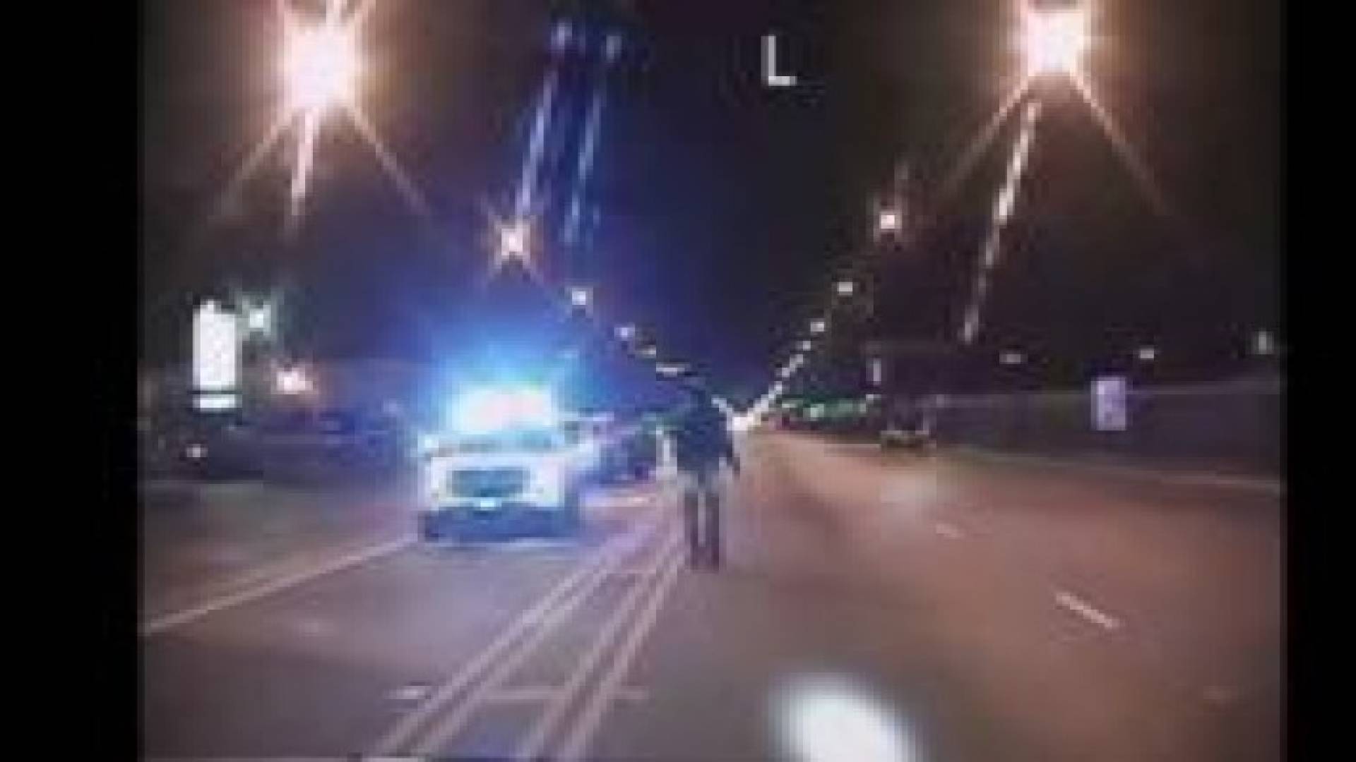 بالفيديو: شرطي أمريكي يعدم مراهقا .. واوباما " مصدوم "