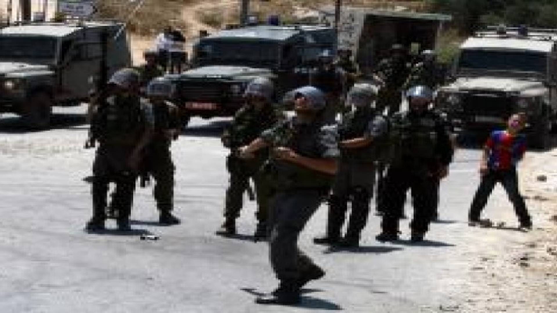 استشهاد فلسطيني في مواجهات ببلدة قطنة شمال القدس