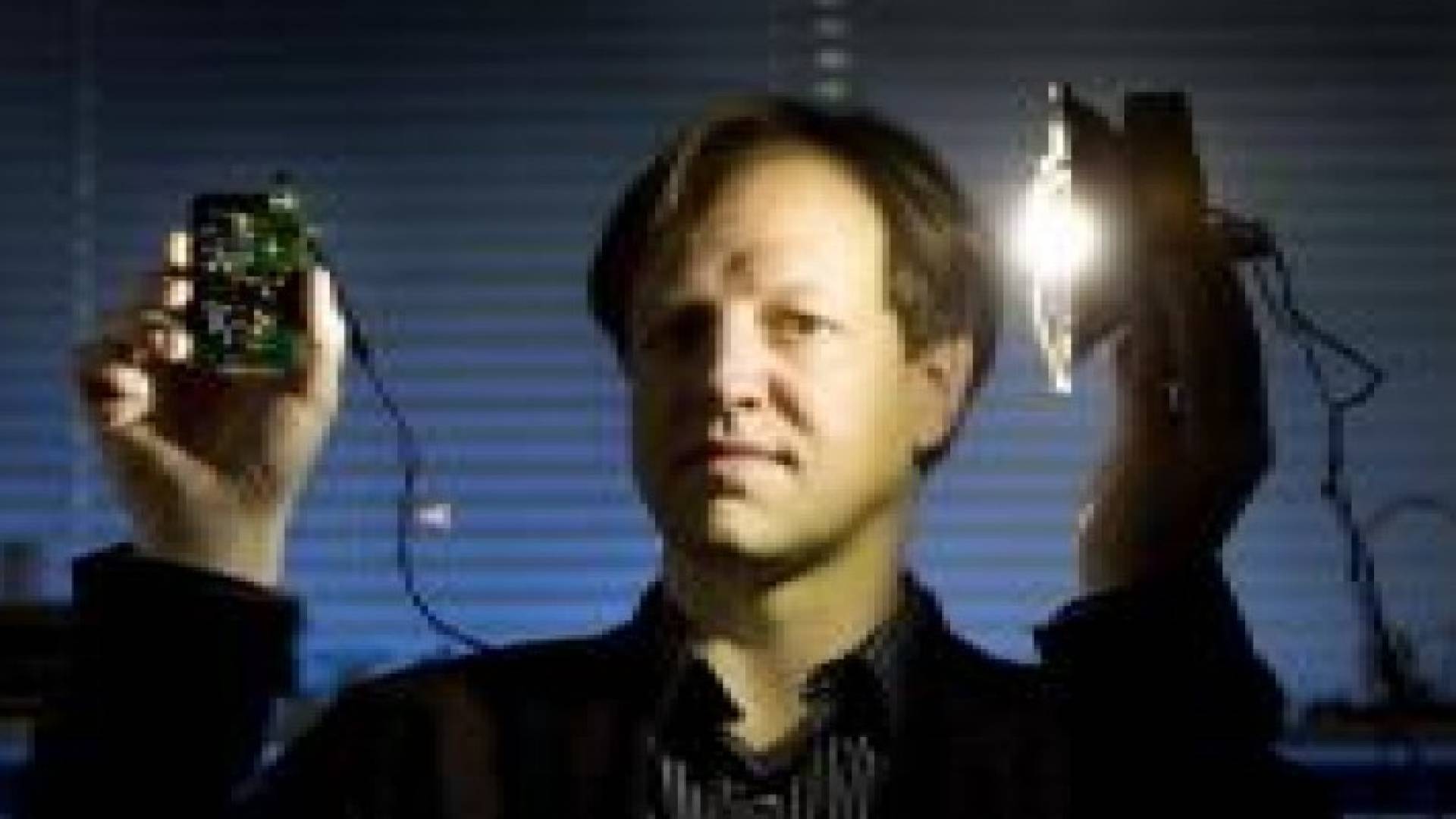 بالفيديو: تقنية تنقل البيانات عبر الضوء أسرع من Wi-Fi بـ 100 مرة