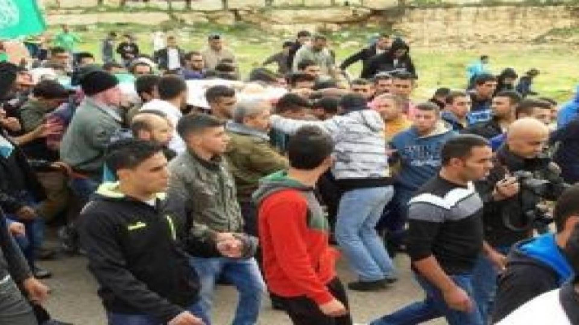 إصابة 56 شابا عقب تشييع جثمان الشهيد طه في قطنة