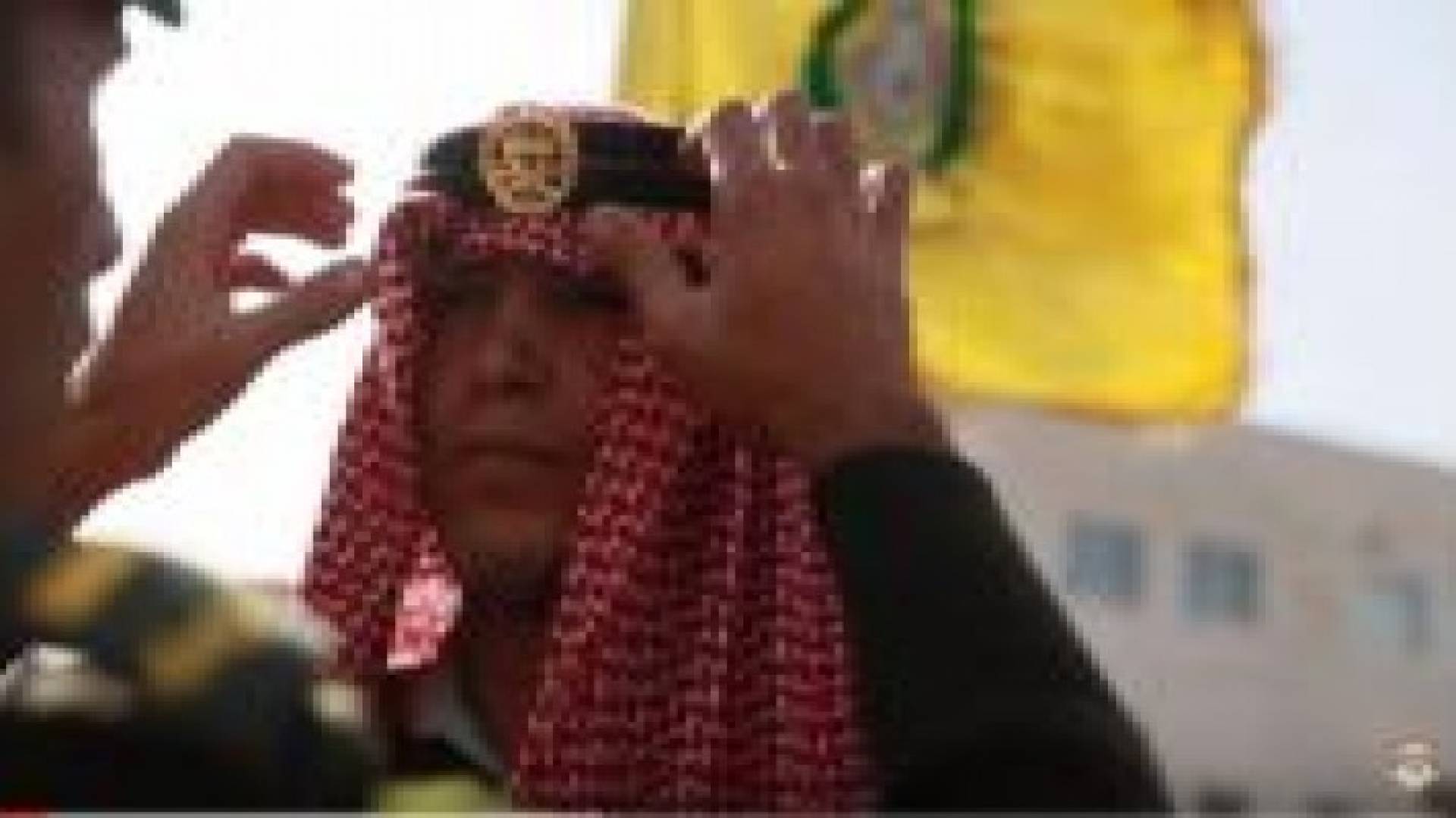 بالفيديو : تحضيرات التشريفات الملكية والحرس الملكي للموكب الأحمر