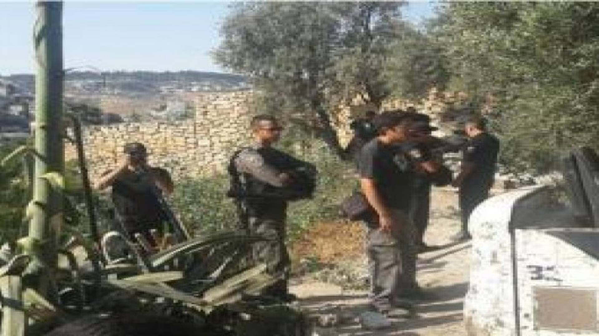 توزيع أوامر هدم ادارية في سلوان