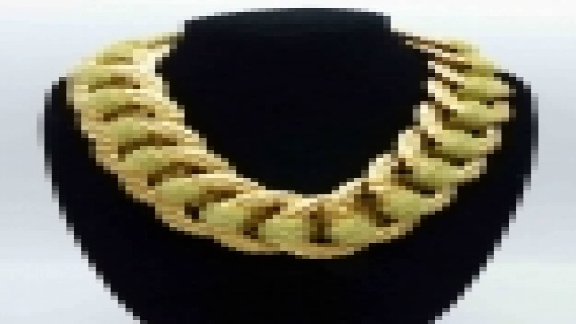 ‫الحلي قد تسبب الحساسية التلامسية‬