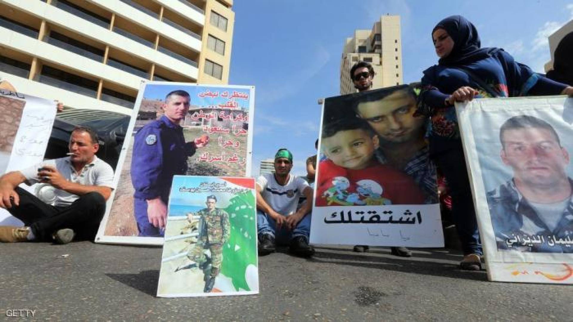 لبنان يسترجع جنوده المختطفين من "النصرة"