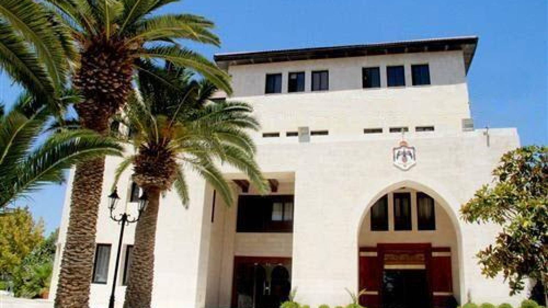 مصدر حكومي لرؤيا: لا عطلة رسمية يوم غد الاثنين حتى اللحظة ‫