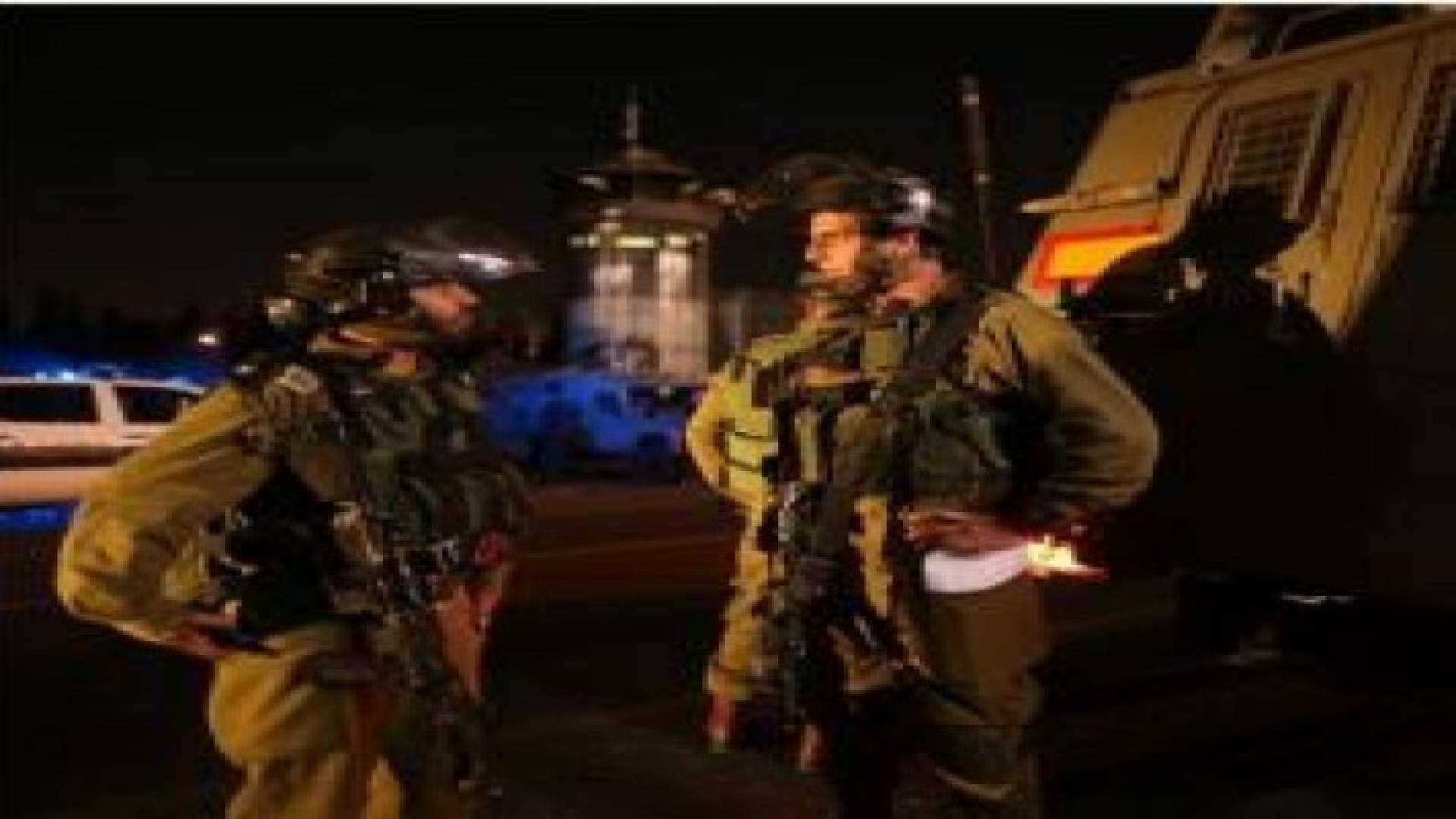 اعتقالات واقتحامات في بيت امر وتفوح